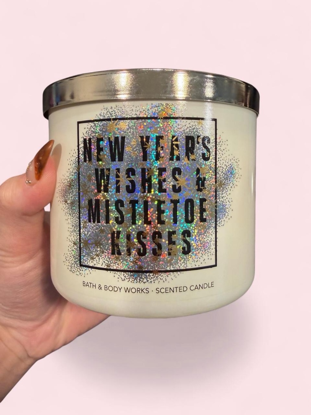 Bath & Body Works New Year's Wishes & Mistletoe Kisses Candle - White & Silver